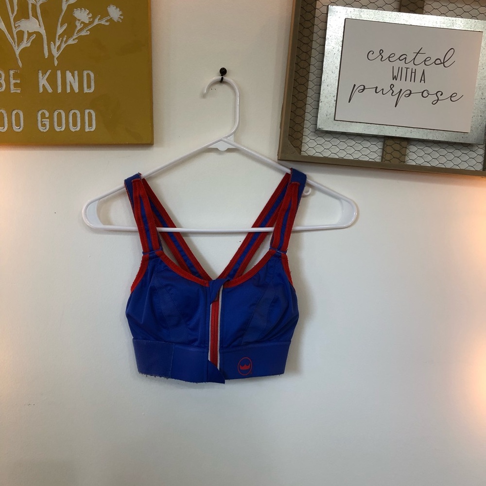 SHEFIT Sports Bra